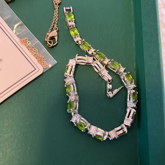 Bundle of random jewelry - Picture 3 of 8